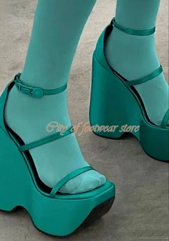 Сатенена платформа супер висок ток сандали жени колоритен глезена каишка отворен пръст Highten сандал 2022 нов луксозен дизайн подиум обувки