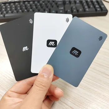 Customized.product.Hot продажба Персонализирана пластмасова социална програма NFC визитка с Spot UV и уникален QR код