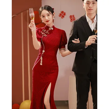 Дълго бургундско Qipao реколта мандарин яка Hight Сплит Cheongsam елегантен дантела къс ръкав знаменитост банкет рокля Vestidos
